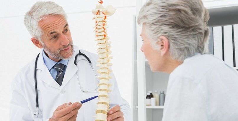 Appeal to a specialist with signs of osteochondrosis